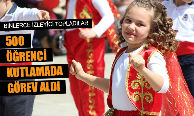 Gazi’deki kutlamada 500 çocuk görev aldı