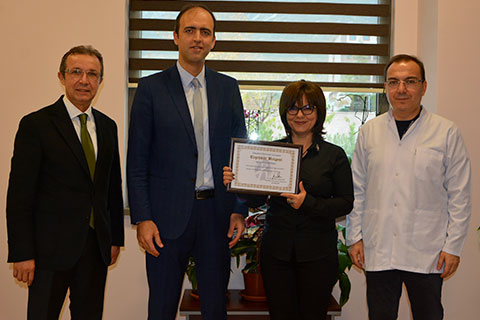 PAÜ Hastanesi kütüphanesine bağış