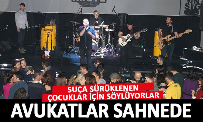 5 avukat suça sürüklenen çocuklar için sahnede