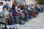 36 engelliye akülü araç