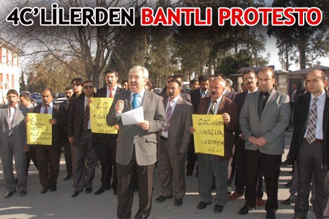 4C’LİLERDEN BANTLI PROTESTO