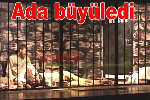 Ada büyüledi
