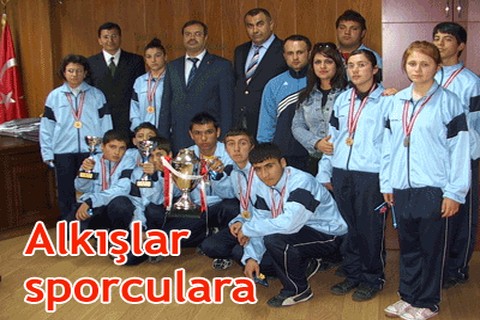 Alkışlar sporculara