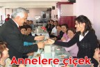 Annelere çiçek