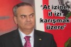 “At izine, it izi karışmak üzere”
