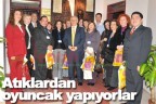Atıklardan oyuncak yapıyorlar