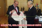 BAHÇELİ’YE, KIZILCABÖLÜK DOKUMASI HEDİYE