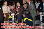 Bakan Kavaf, şehit babasına motorlu bisiklet verdi
