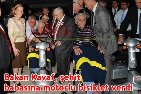 Bakan Kavaf, şehit babasına motorlu bisiklet verdi