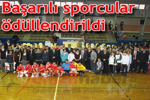 Başarılı sporcular ödüllendirildi