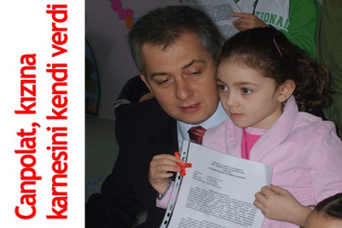 Canpolat, kızına karnesini kendi verdi