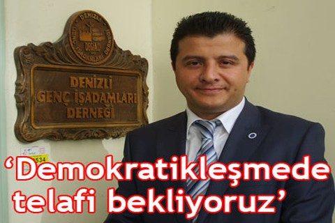 Demokratikleşmede telafi bekliyoruz