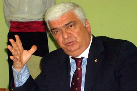Denizli sanayicisi kükreyerek isteyecek