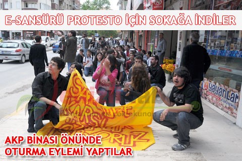 E-SANSÜRÜ PROTESTO İÇİN SOKAĞA İNDİLER