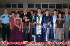 Görme engellilerin mezuniyet sevinci