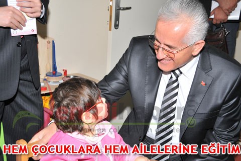 HEM ÇOCUKLARA HEM AİLELERİNE EĞİTİM