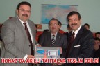 Honaz’da akıllı tahtalar teslim edildi