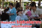 Huzurevi babalarını unutmadılar