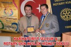 KARİKATÜRİST SELÇUK’A ROTARY’DEN MESLEK HİZMET ÖDÜLÜ