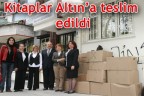 Kitaplar Altın’a teslim edildi