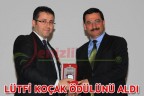 LÜTFİ KOÇAK ÖDÜLÜNÜ ALDI