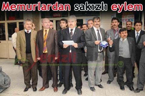 Memurlardan sakızlı eylem