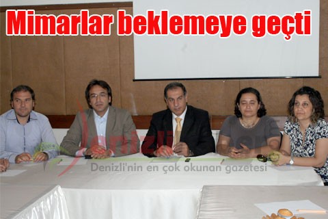 Mimarlar beklemeye geçti