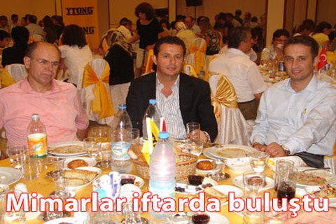 Mimarlar iftarda buluştu