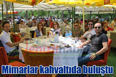Mimarlar kahvaltıda buluştu