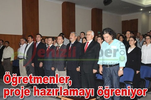 Öğretmenler, proje hazırlamayı öğreniyor