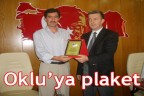 Oklu’ya plaket