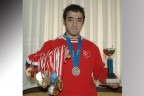 Onur’a rakip dayanmadı