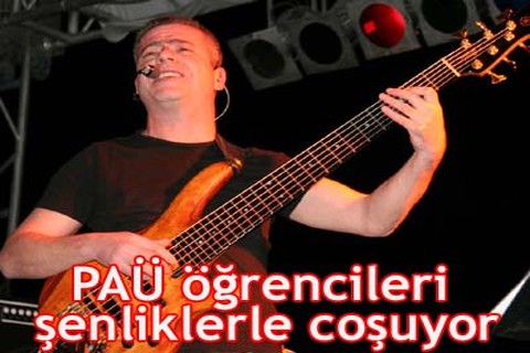 PAÜ öğrencileri şenliklerle coşuyor