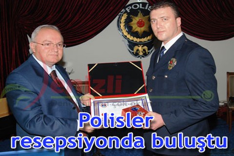 Polisler resepsiyonda buluştu