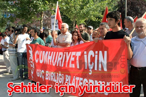 Şehitler için yürüdüler