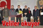 Veliler okuyor