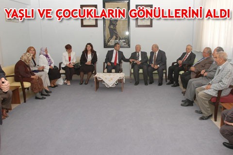 YAŞLI VE ÇOCUKLARIN GÖNÜLLERİNİ ALDI