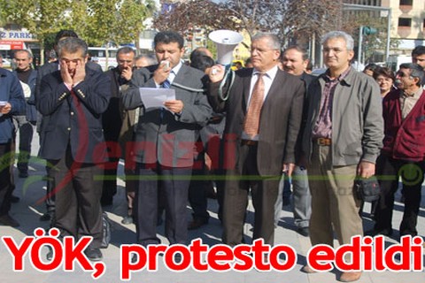 YÖK, protesto edildi