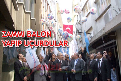 ZAMMI BALON YAPIP UÇURDULAR