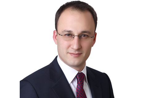 Fransa tarihine kara leke sürüldü