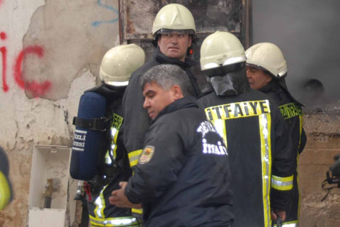 İsa Şef’in dikkati 15 itfaiyecinin hayatını kurtardı