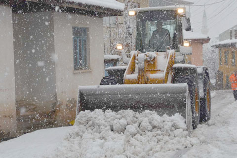 Denizli’de on binlerce su saati patladı