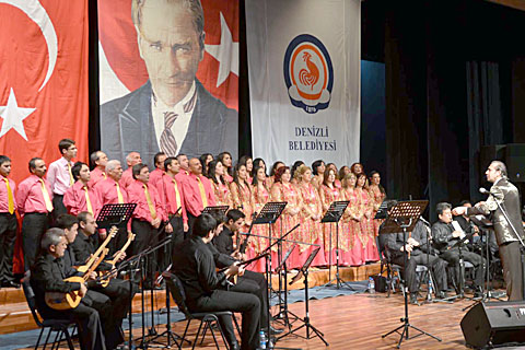 Ücretsiz konsere yoğun ilgi