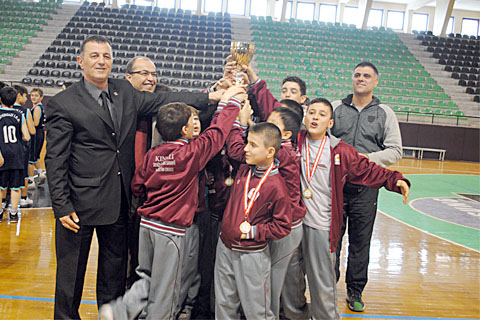 Küçük erkeklerde şampiyon Kınıklı İ.Ö.O