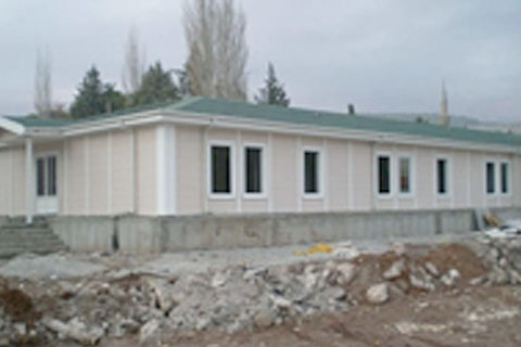 Lise yeni binasında