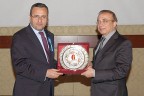 Vergi şampiyonlarına plaketli teşekkür