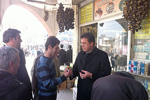 Zeybekci’den esnafa ziyaret
