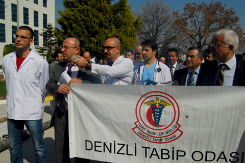 Doktora saldırdılar