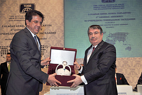 Zeybekci, görevi devretti