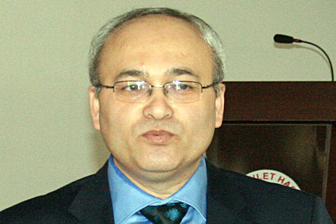 Ergenlikte kriz yaşanması doğal